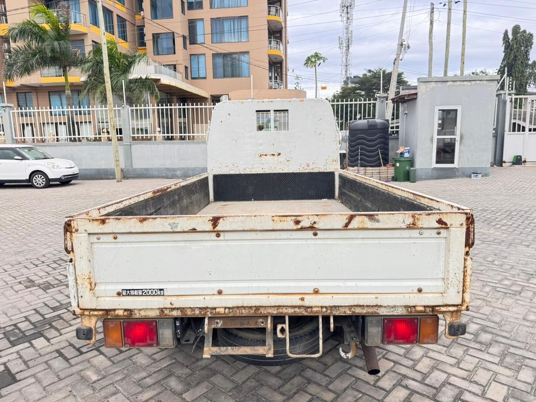 Isuzu ELF 1992 thumbnail 5