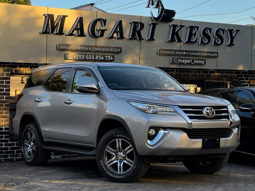 Toyota Fortuner 2018 view