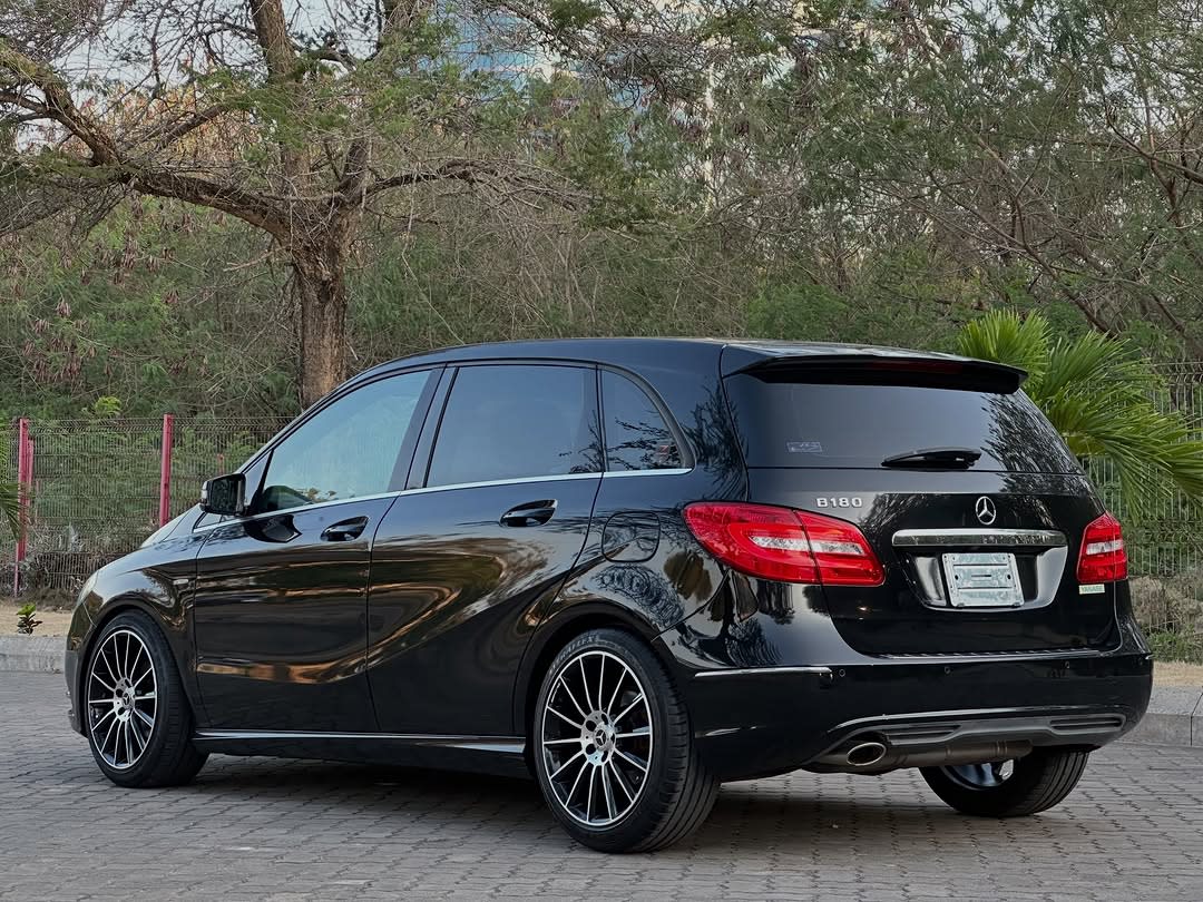 Mercedes-Benz B-Class 2013 thumbnail 5
