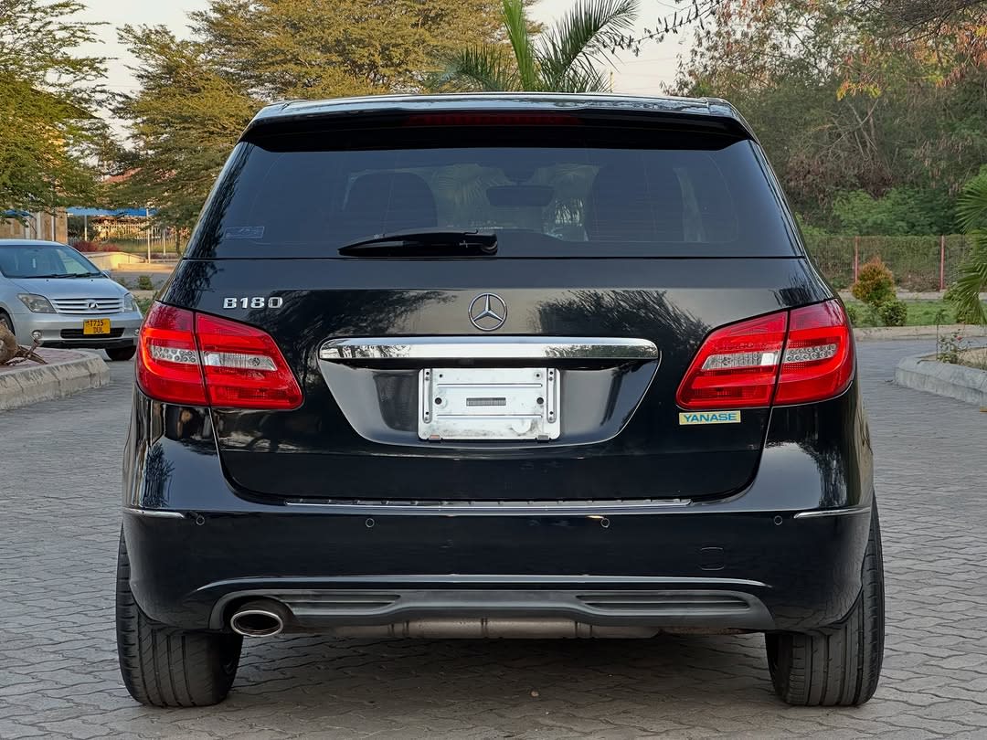 Mercedes-Benz B-Class 2013 thumbnail 6