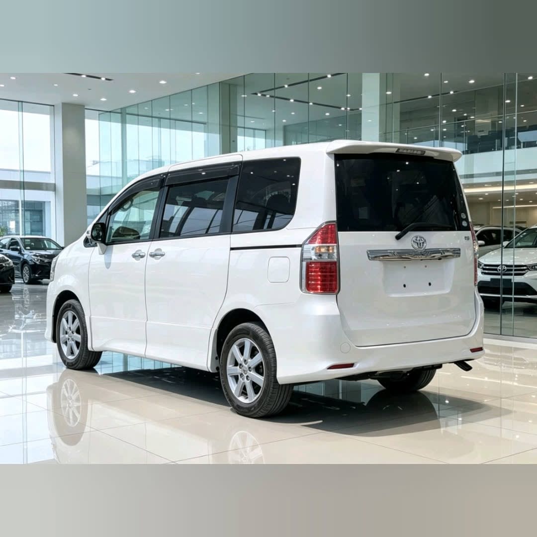 Toyota Noah 2008 thumbnail 5