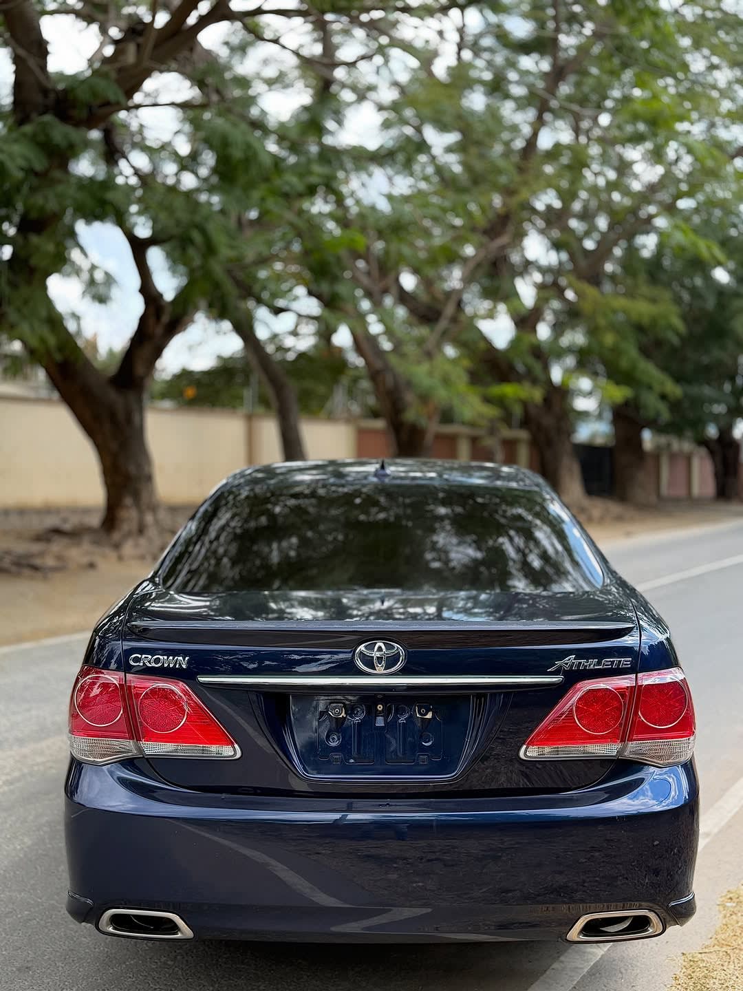 Toyota Crown 2010 thumbnail 4