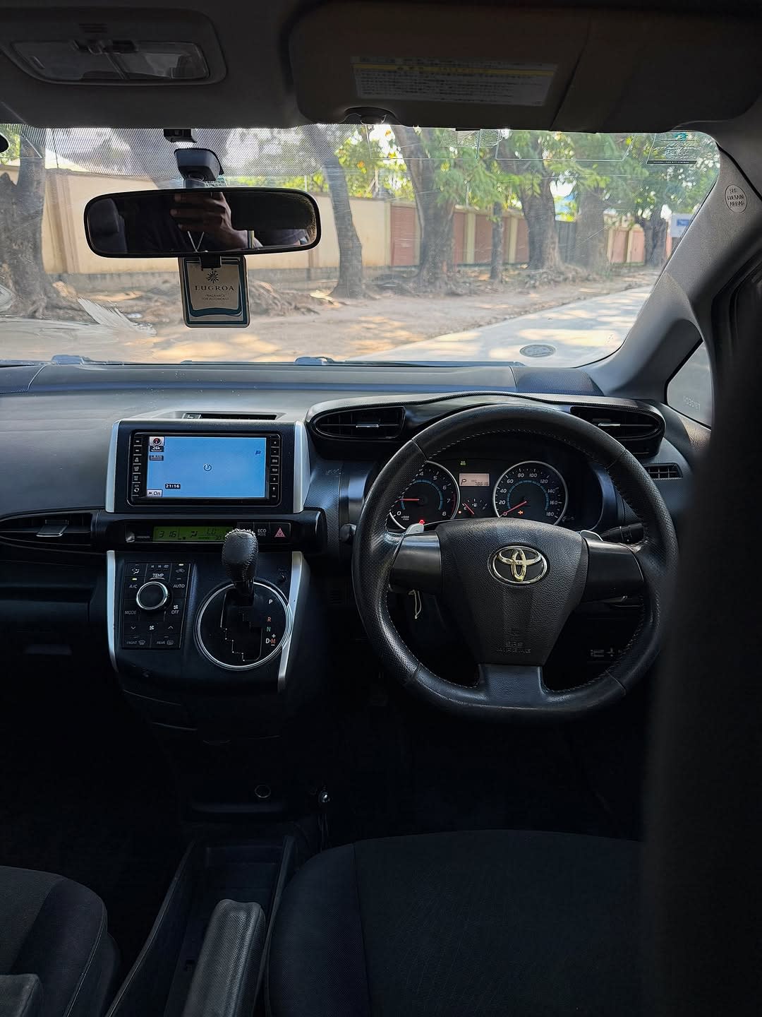 Toyota Wish 2008 thumbnail 8