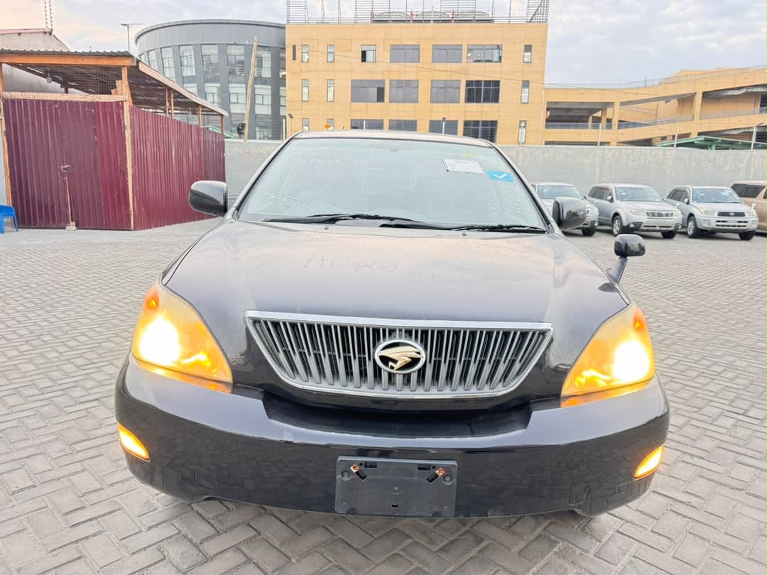 Toyota Harrier 2005 thumbnail 3