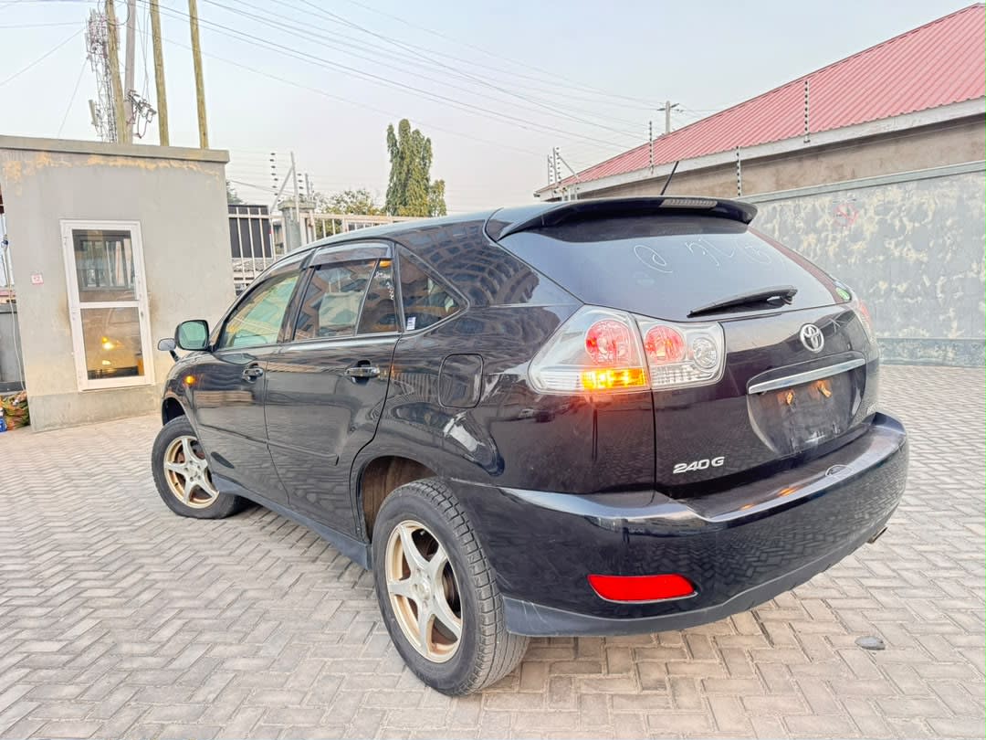 Toyota Harrier 2005 thumbnail 6