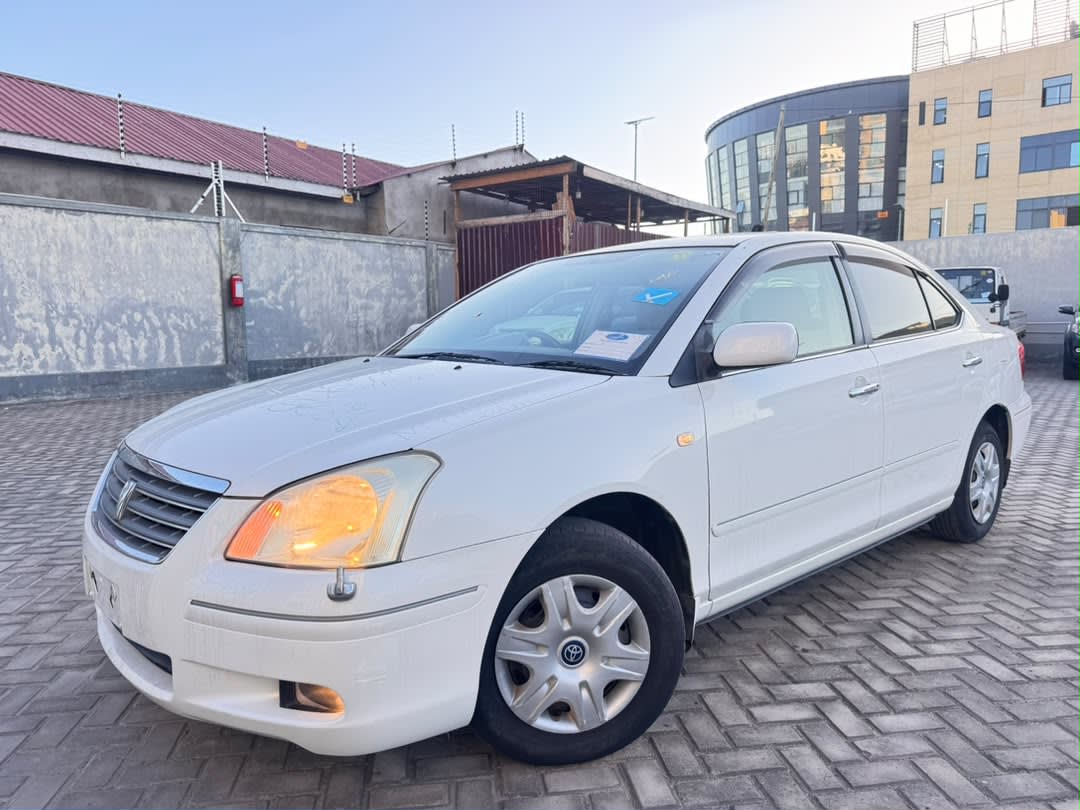 Toyota Premio 2005 thumbnail 2