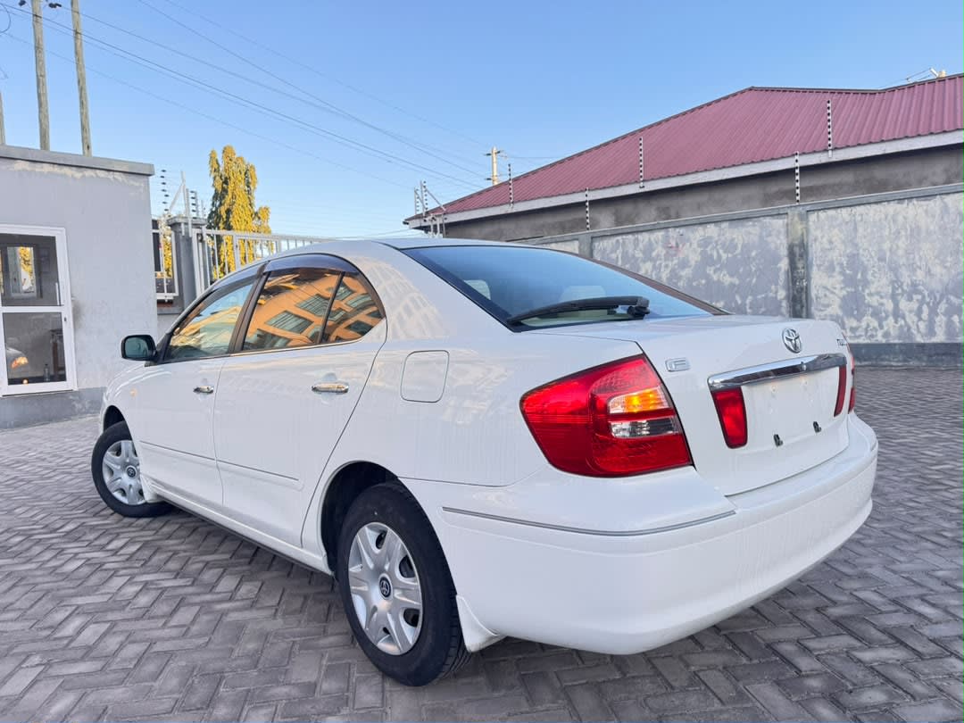 Toyota Premio 2005 thumbnail 6