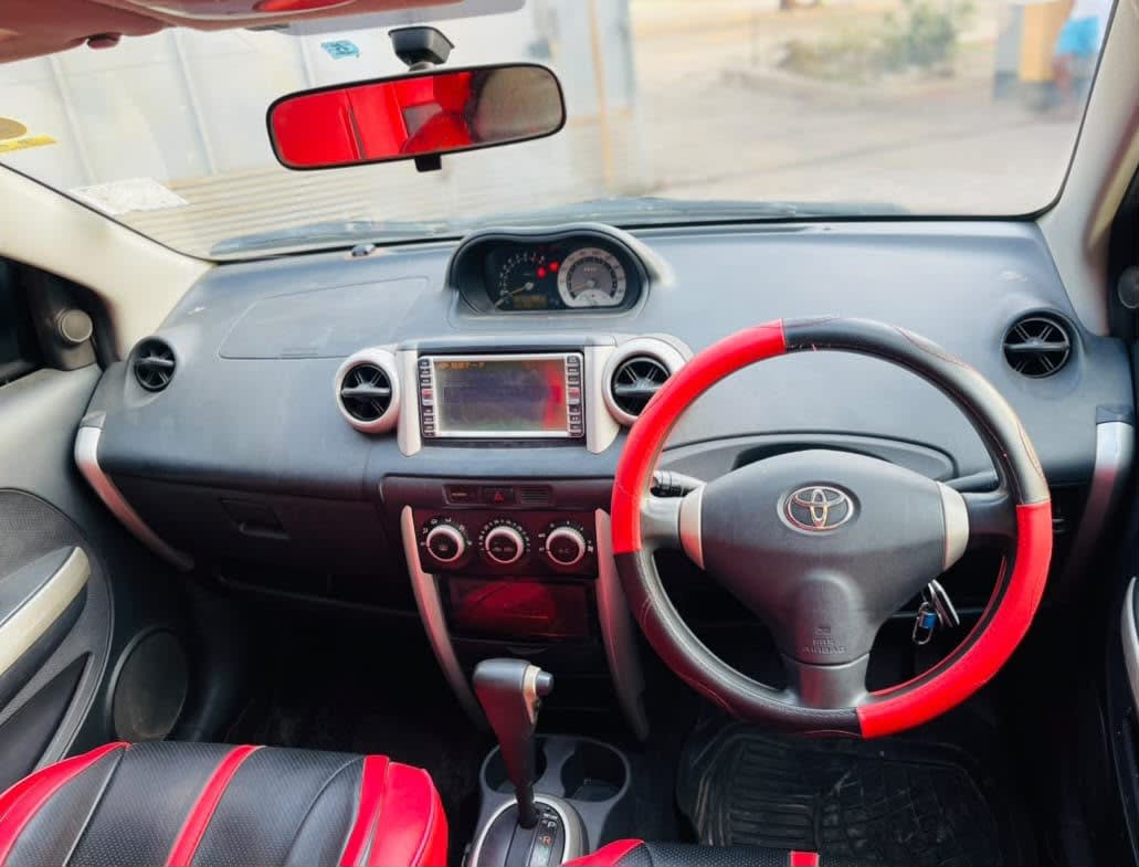 Toyota IST 2006 thumbnail 8