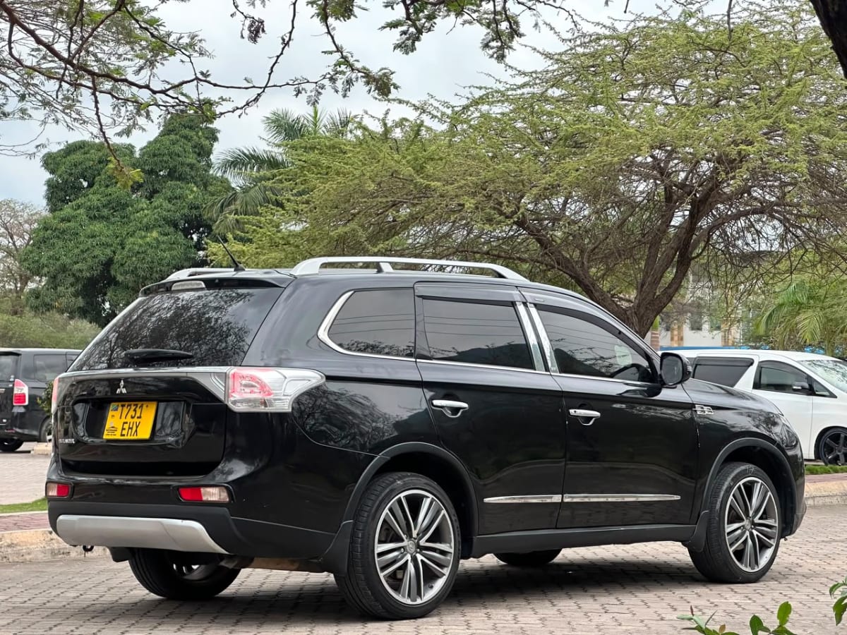 Mitsubishi Outlander 2014 thumbnail 4