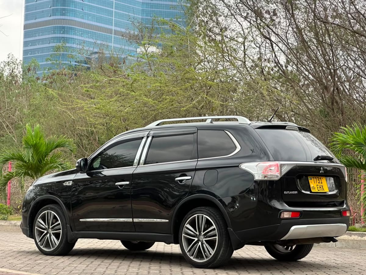 Mitsubishi Outlander 2014 thumbnail 9