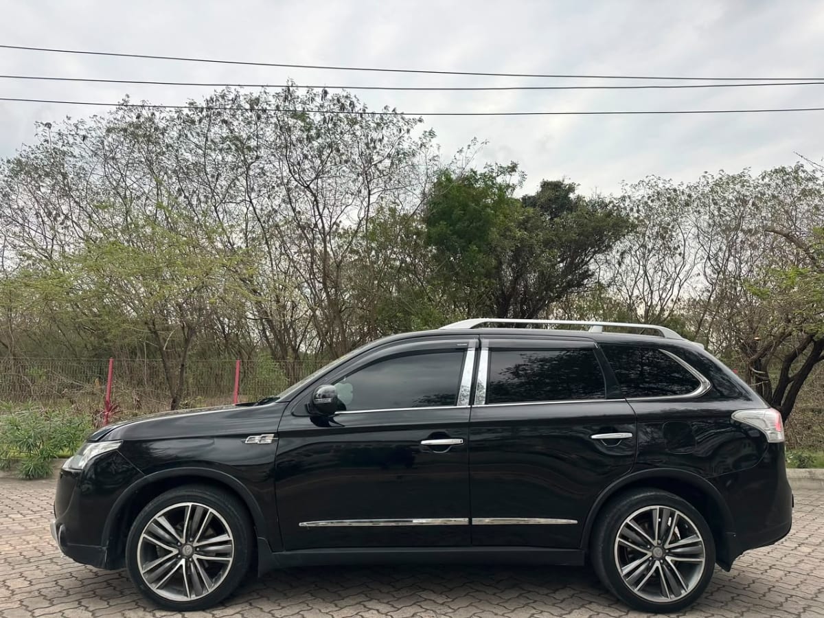 Mitsubishi Outlander 2014 thumbnail 11