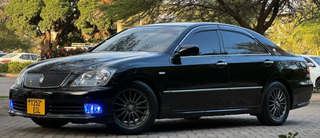 Toyota Crown Athlete 2005 thumbnail 3