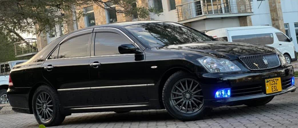 Toyota Crown Athlete 2005 thumbnail 6