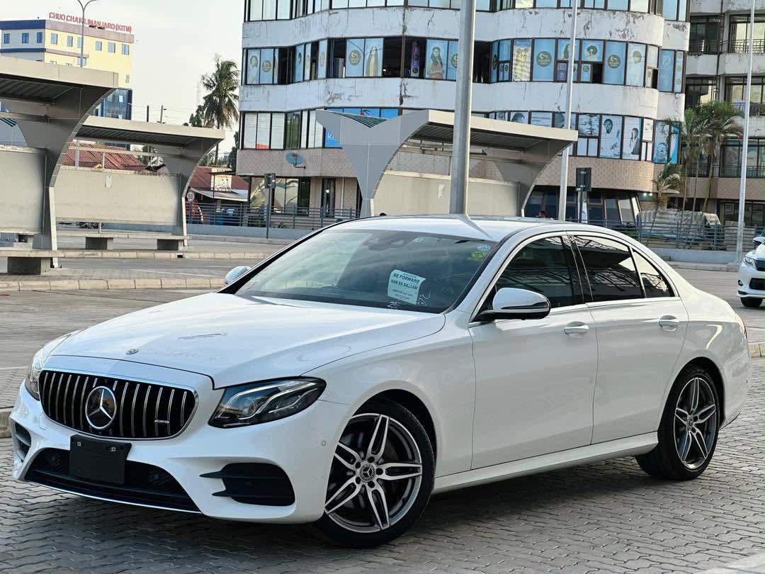 Mercedes-Benz E-Class 2017 thumbnail 5