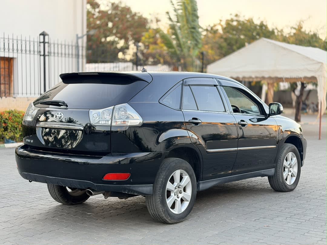 Toyota Harrier 2004 thumbnail 3