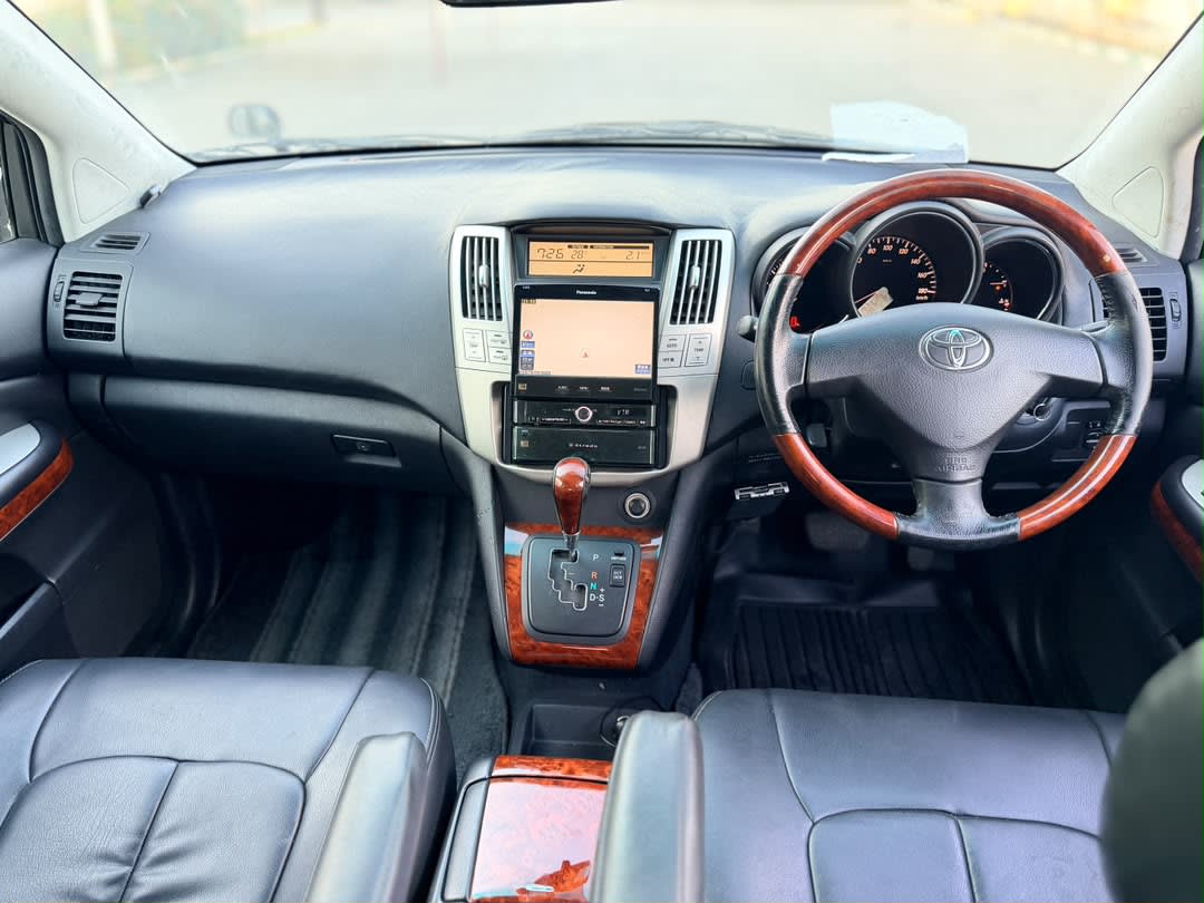 Toyota Harrier 2004 thumbnail 5