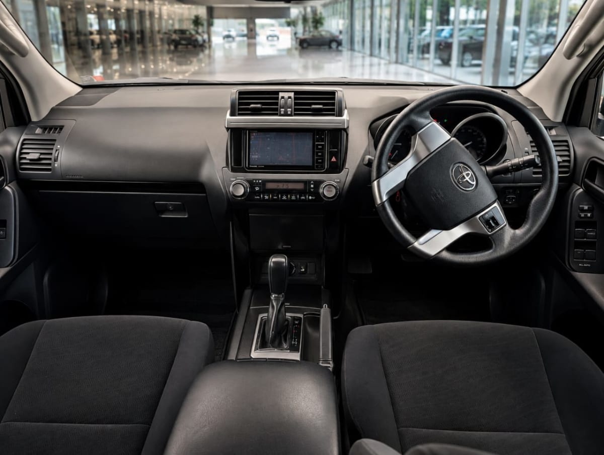 Toyota Land cruiser Prado 2015 thumbnail 3