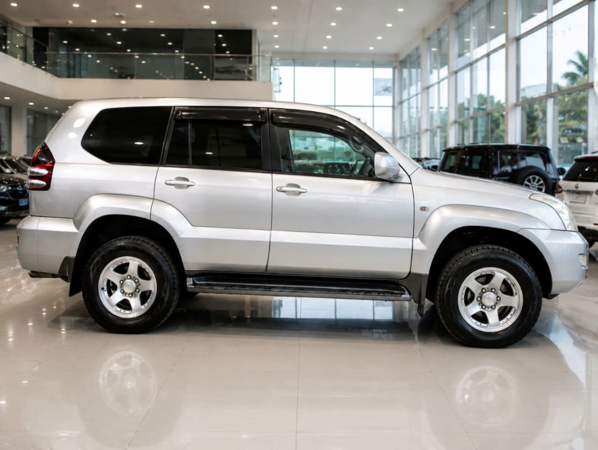 Toyota Land Cruiser 100 Series 2008 thumbnail 4