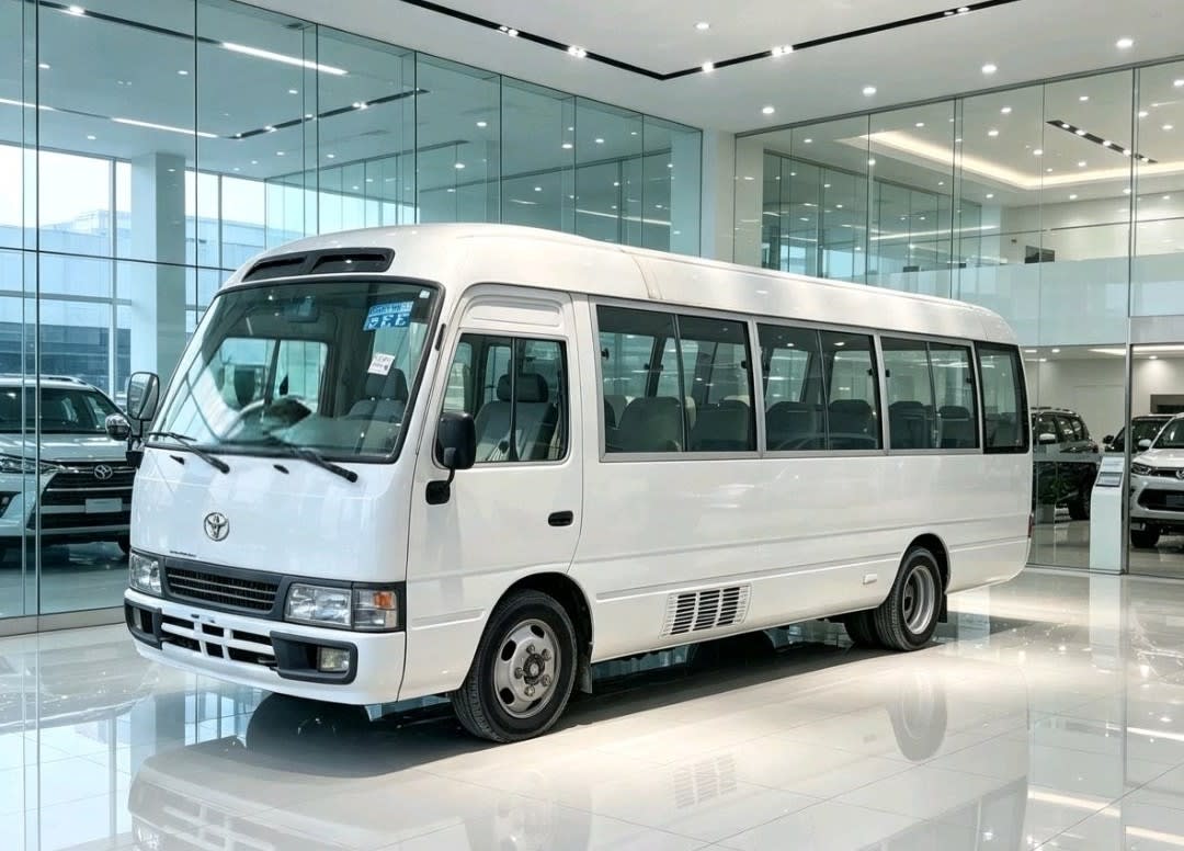 Toyota Coester (psv) 2003 view