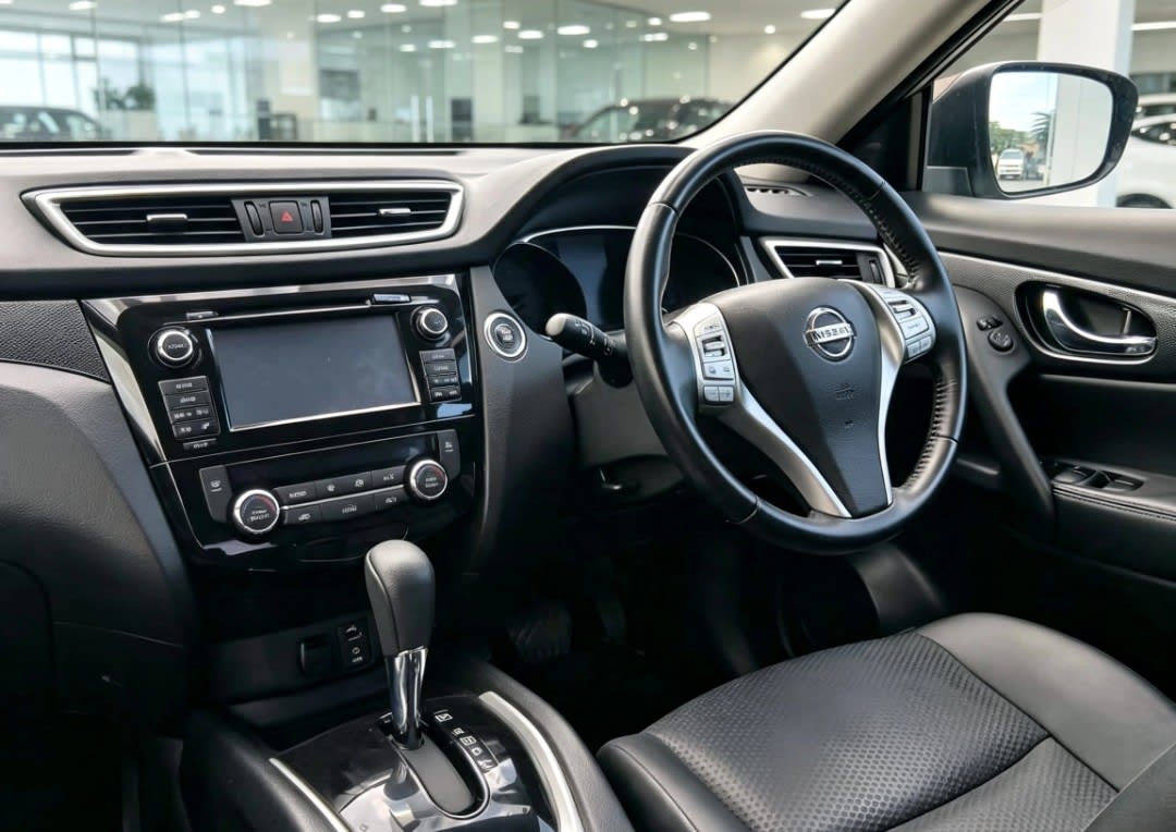 Nissan Extrail 2015 thumbnail 8
