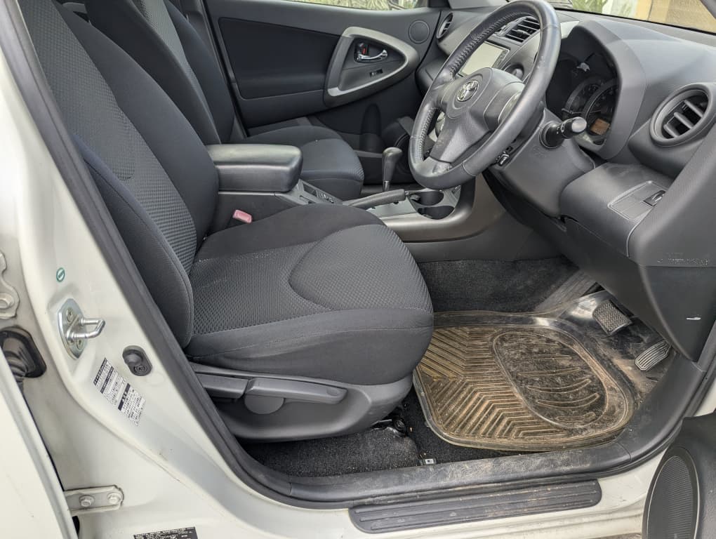 Toyota RAV4 2009 thumbnail 9
