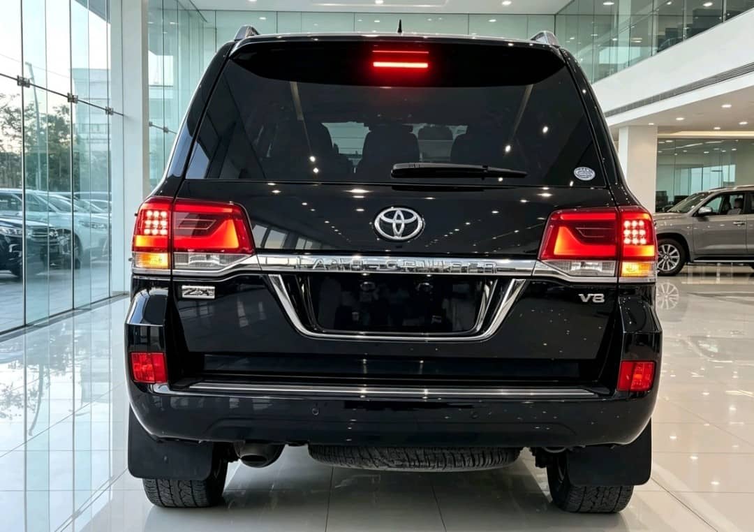 Toyota Land cruiser 200 ZX 2016 thumbnail 3
