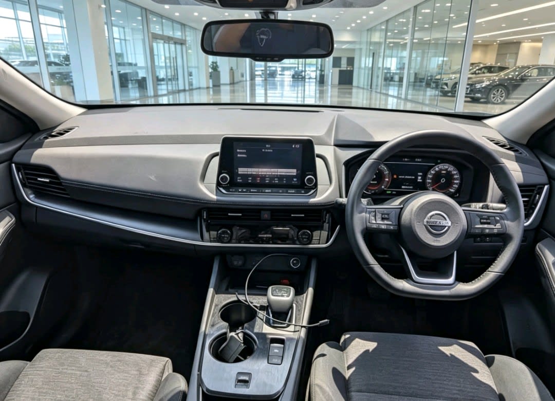Nissan Extrail 2024 thumbnail 2