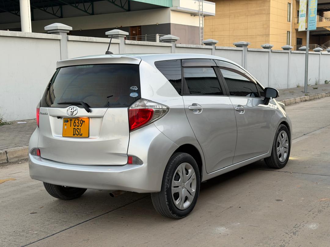 Toyota Ractis 2010 thumbnail 5