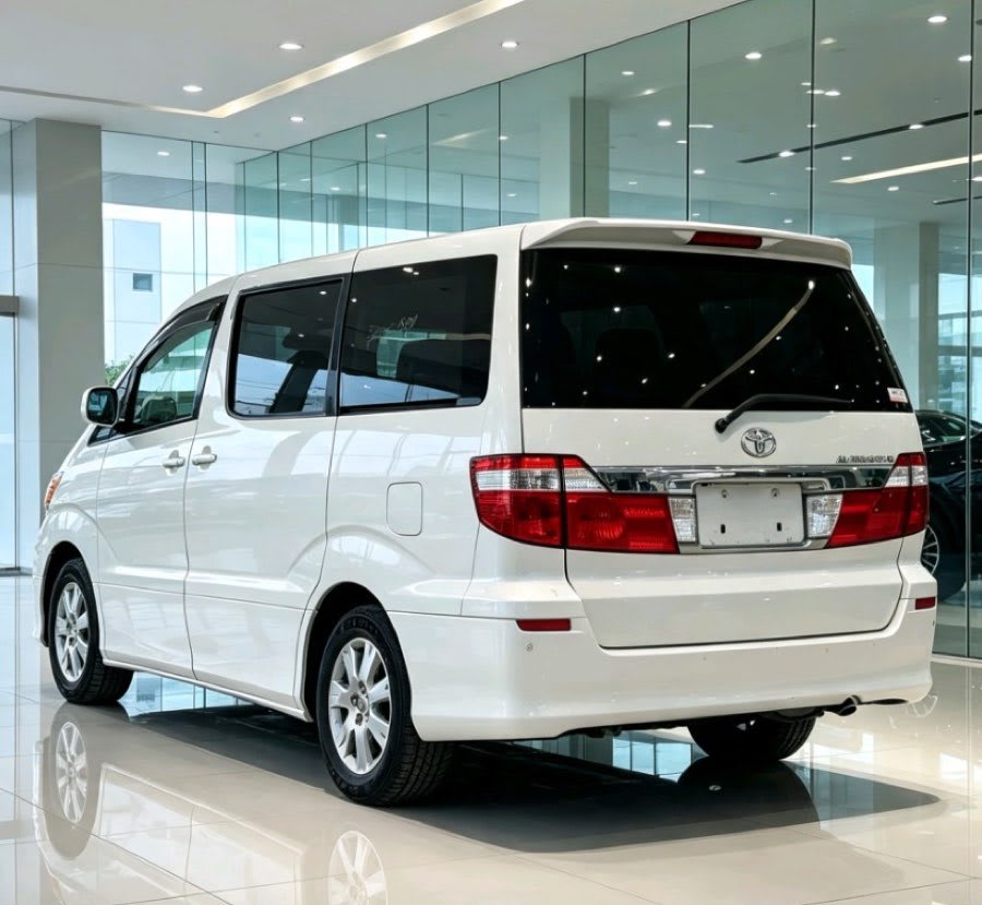 Toyota Alphard 2004 thumbnail 2