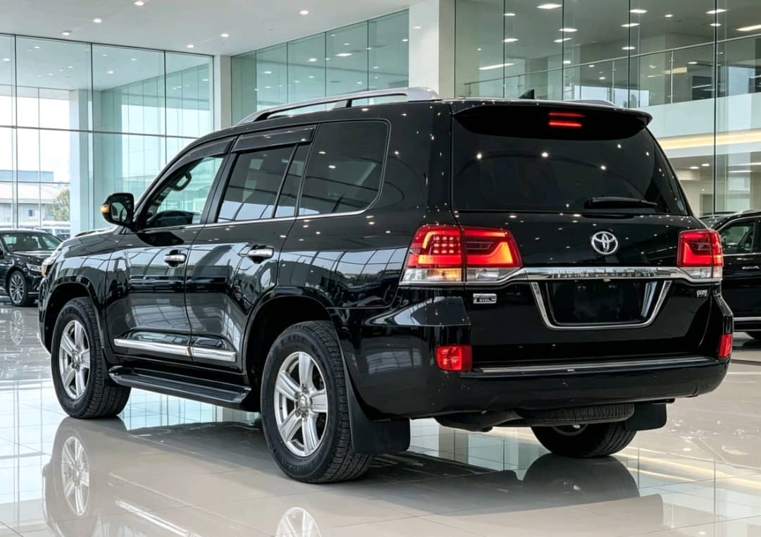 Toyota Land cruiser 200 ZX 2016 thumbnail 2