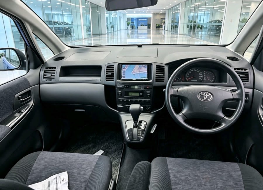 Toyota Spacio 2004 thumbnail 2
