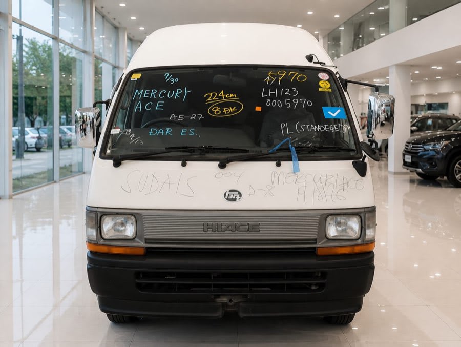 Toyota Hiace 2000 view