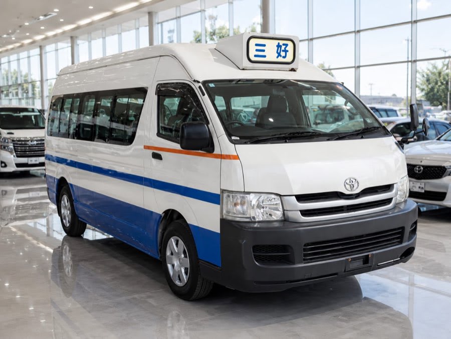 Toyota Hiace Qauantum 2008 thumbnail 2