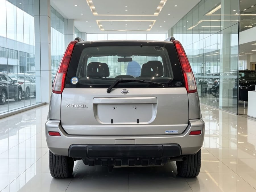 Nissan Extrail 2003 thumbnail 2