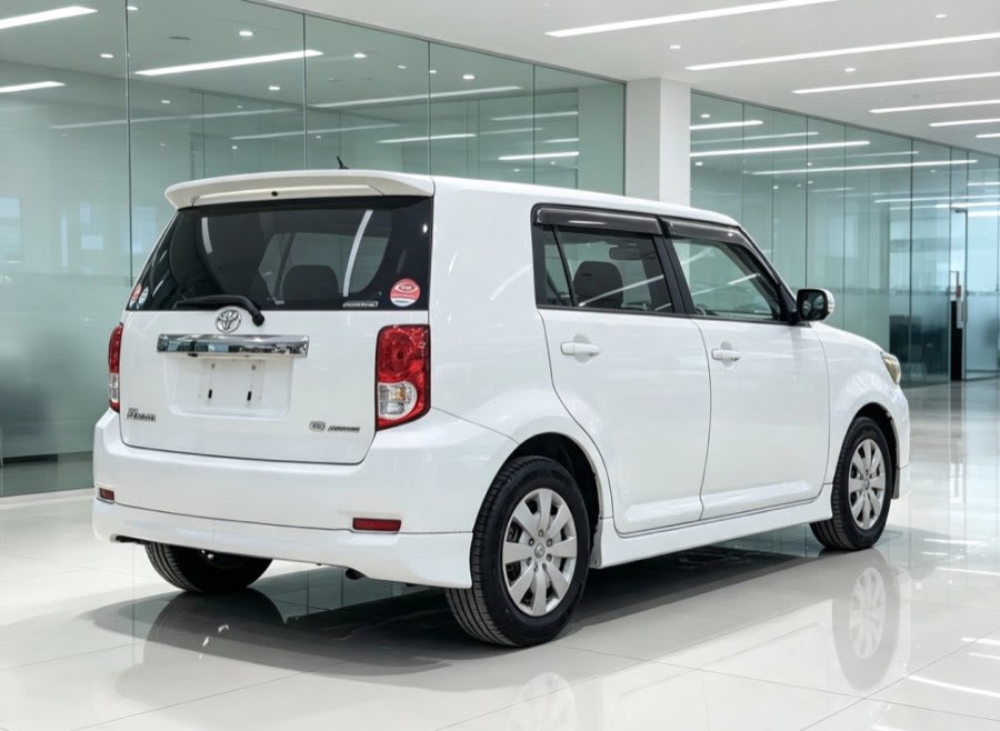 Toyota IST 2006 thumbnail 2