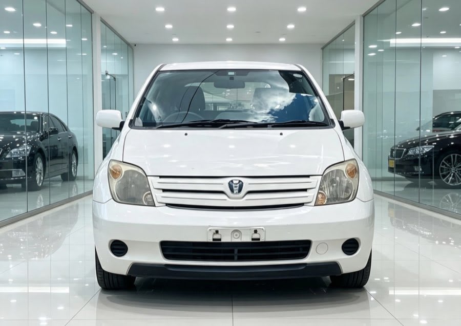 Toyota IST 2005 view