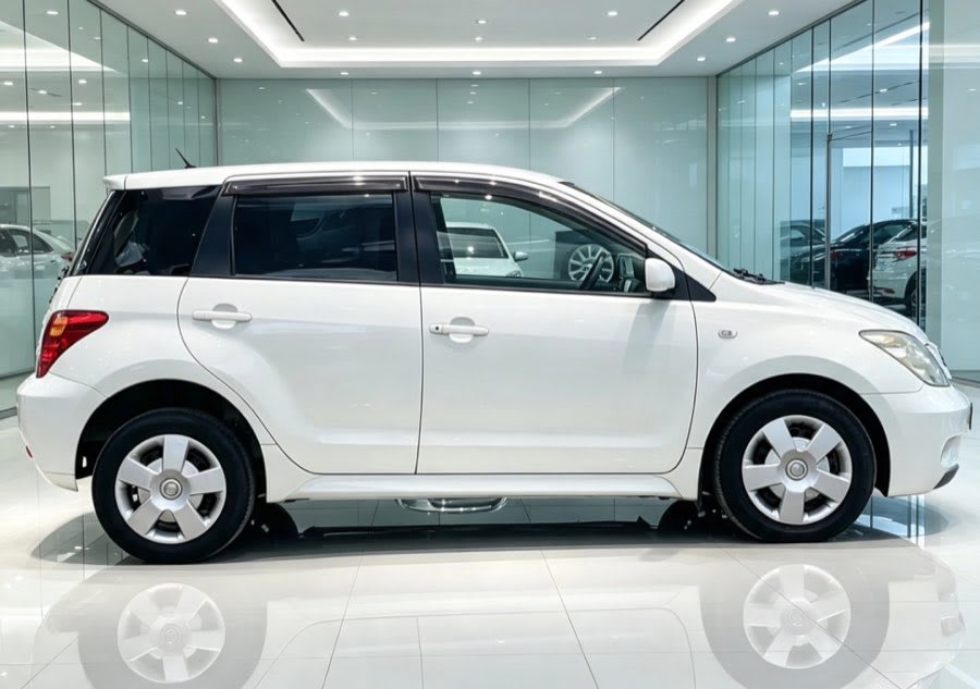 Toyota IST 2005 thumbnail 3