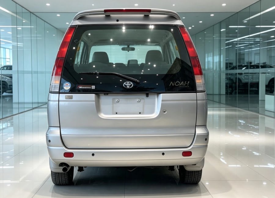 Toyota Noah 2000 thumbnail 3