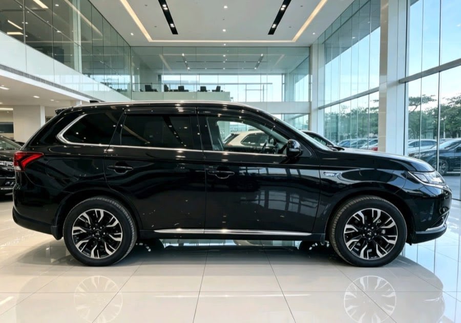 Mitsubishi Outlander 2017 thumbnail 3