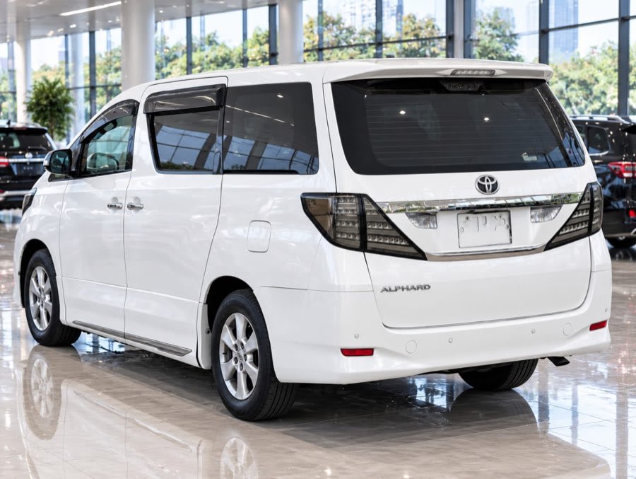Toyota Alphard 2010 thumbnail 3