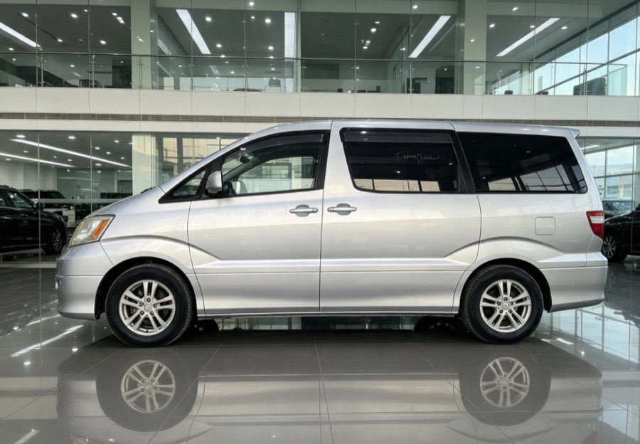 Toyota Alphard 2002 thumbnail 4