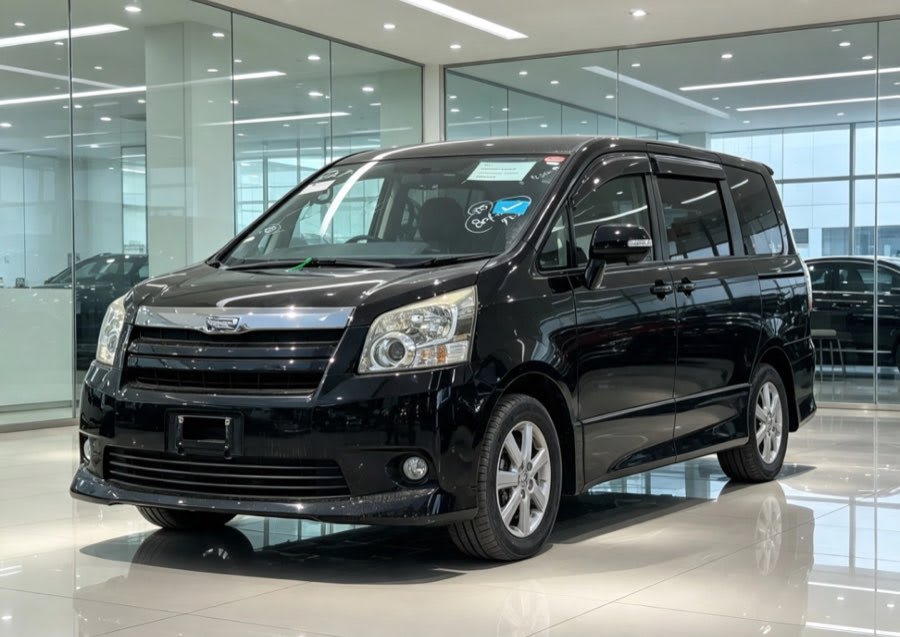 Toyota Noah 2008 thumbnail 3