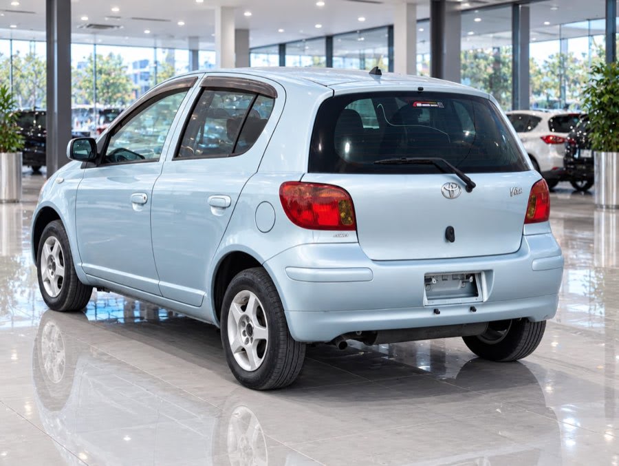 Toyota Vitz 2004 thumbnail 4
