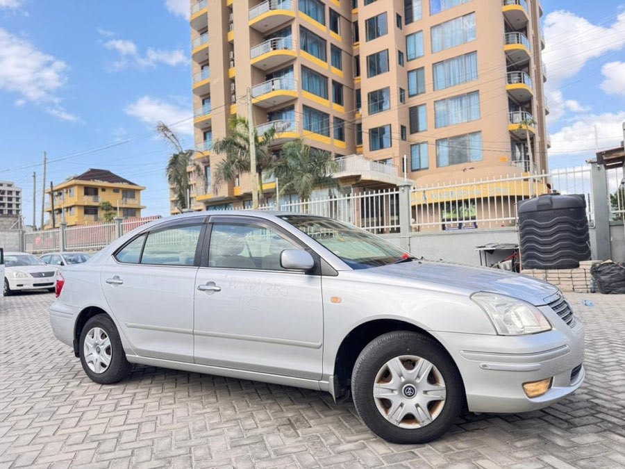 Toyota Premio 2003 thumbnail 3