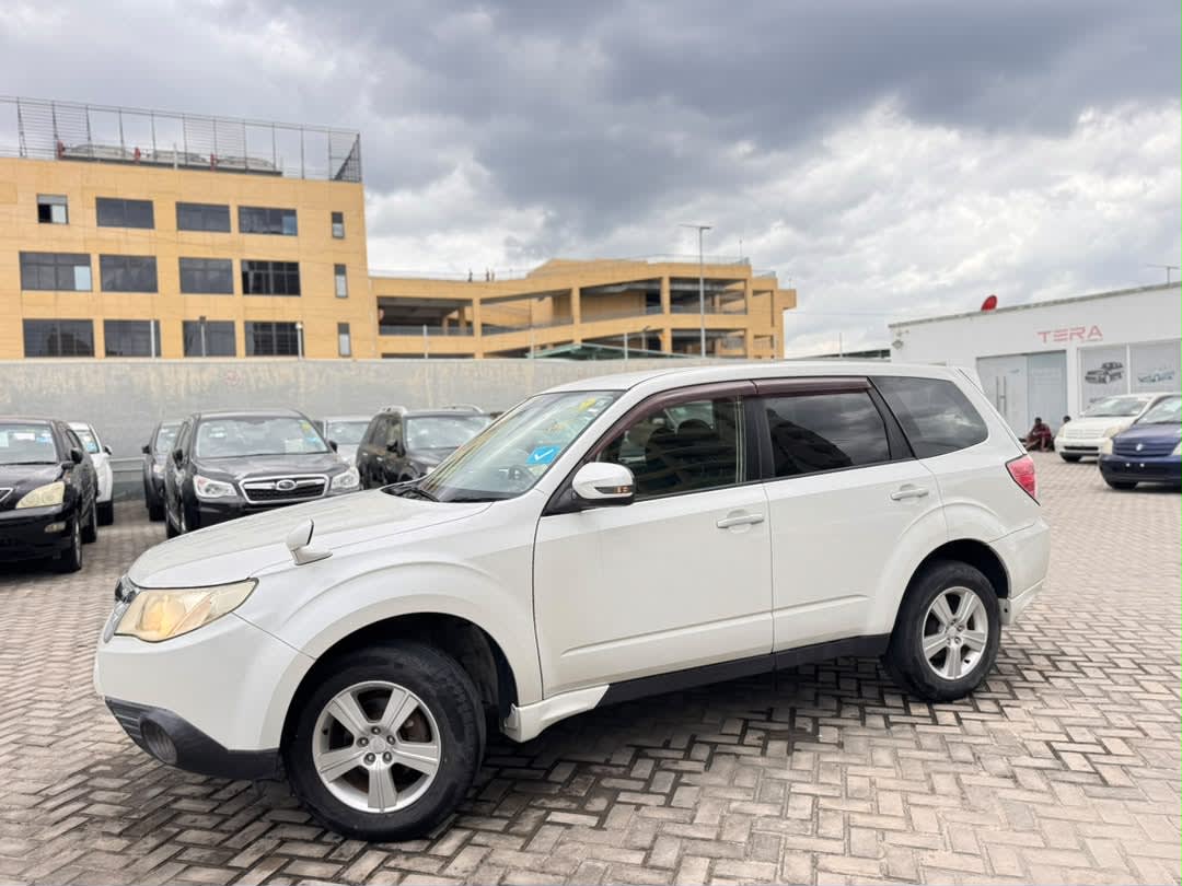 Subaru Forester 2010 thumbnail 4