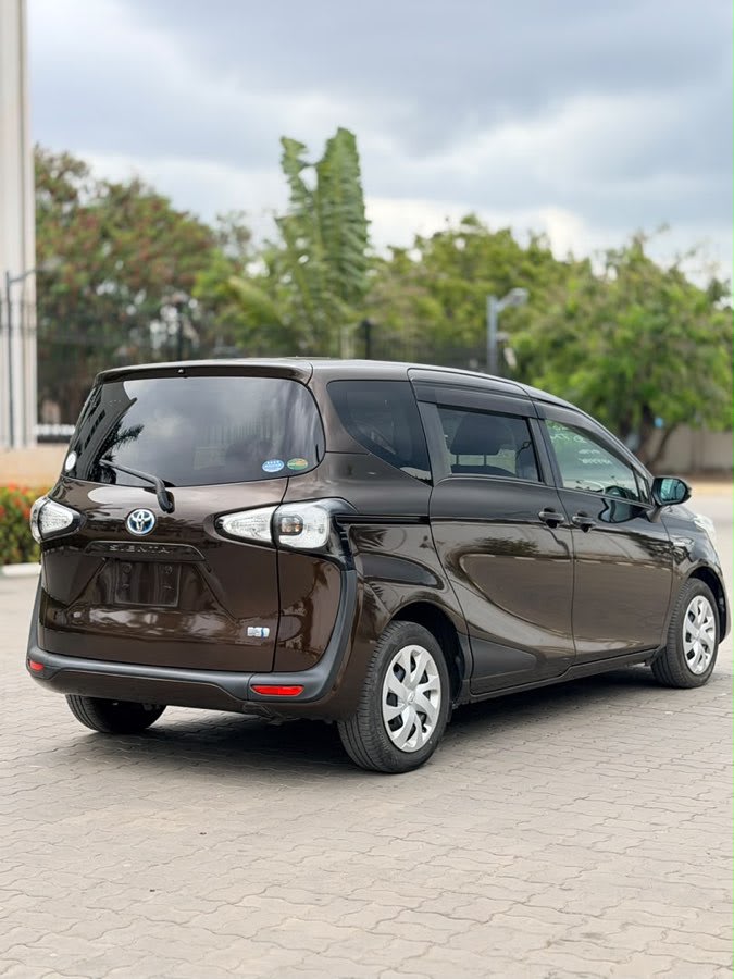 Toyota Sienta 2016 thumbnail 4