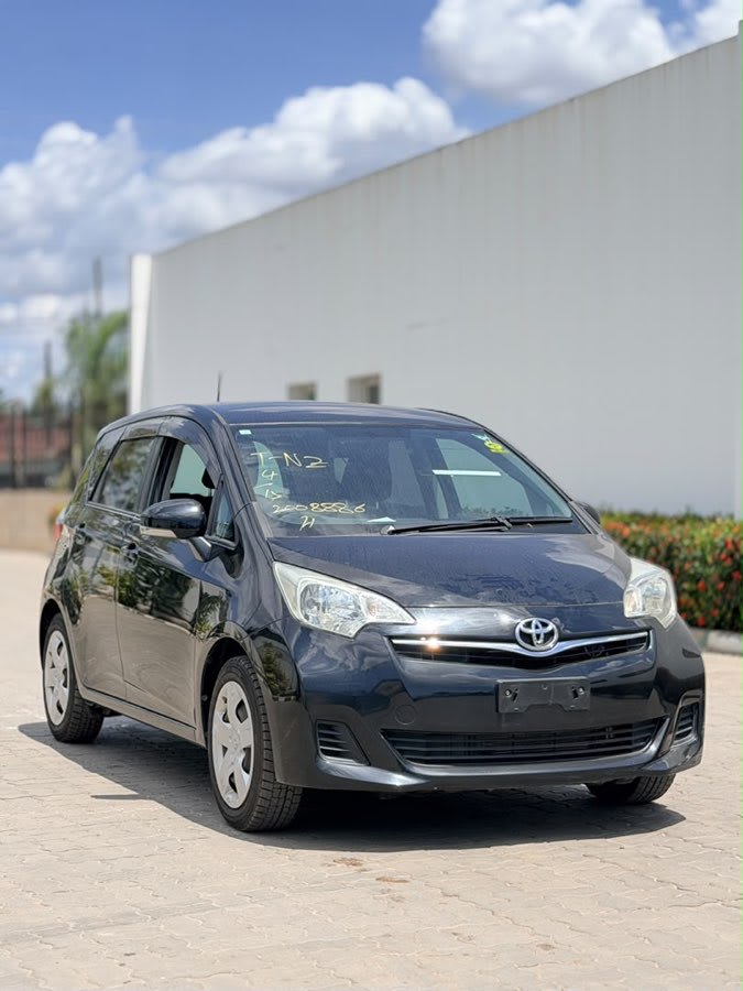 Toyota Ractis 2012 view