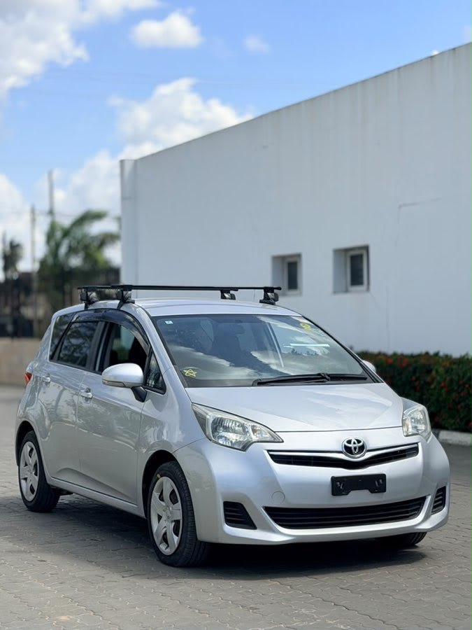 Toyota Ractis 2011 view