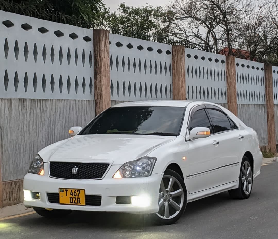 Toyota Crown Athlete