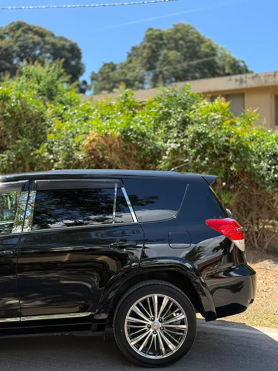 Toyota Vanguard 2010 thumbnail 3